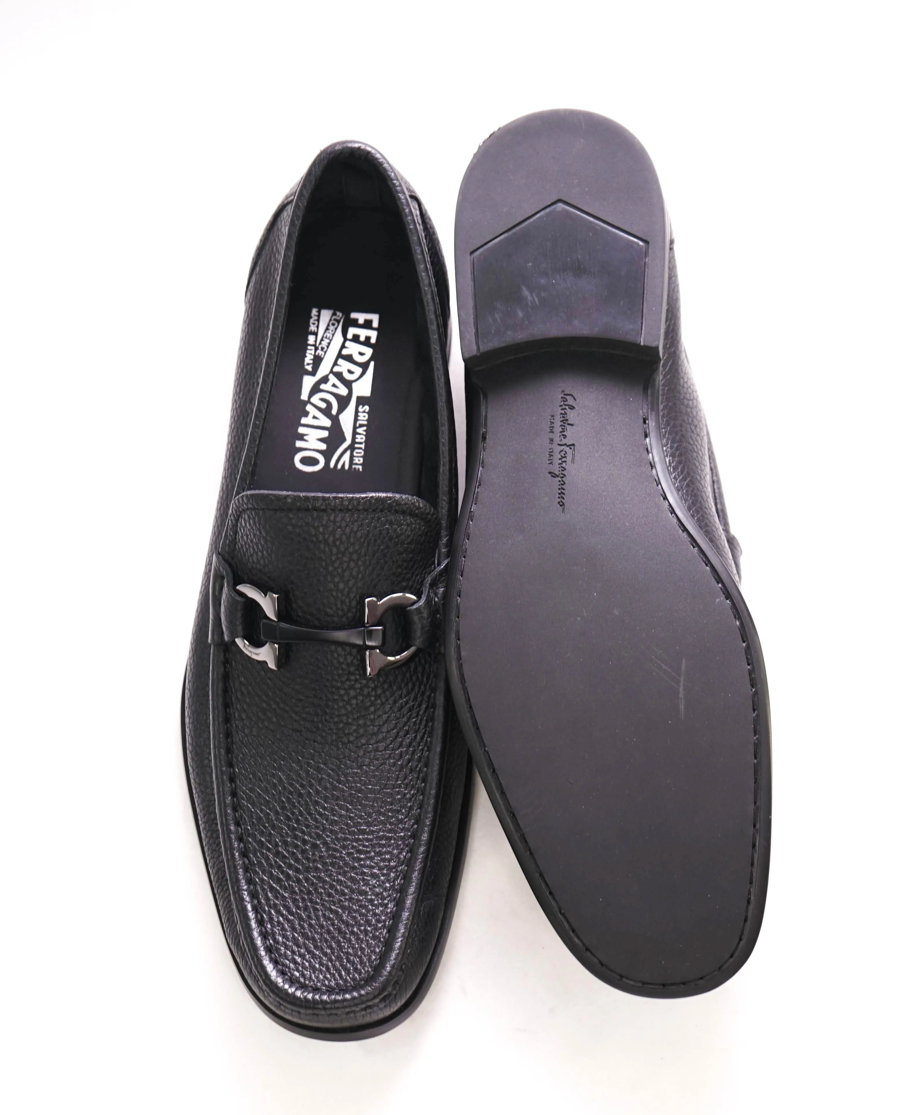$850 SALVATORE FERRAGAMO - “GRANDIOSO" Gancini Bit Loafer Black Leather - 9.5 D