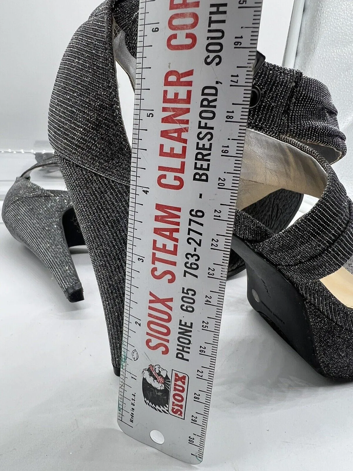9 M Gianni Bini Silver Glitter Strap Sandal 4” High Heel Open Toe Platform Sling