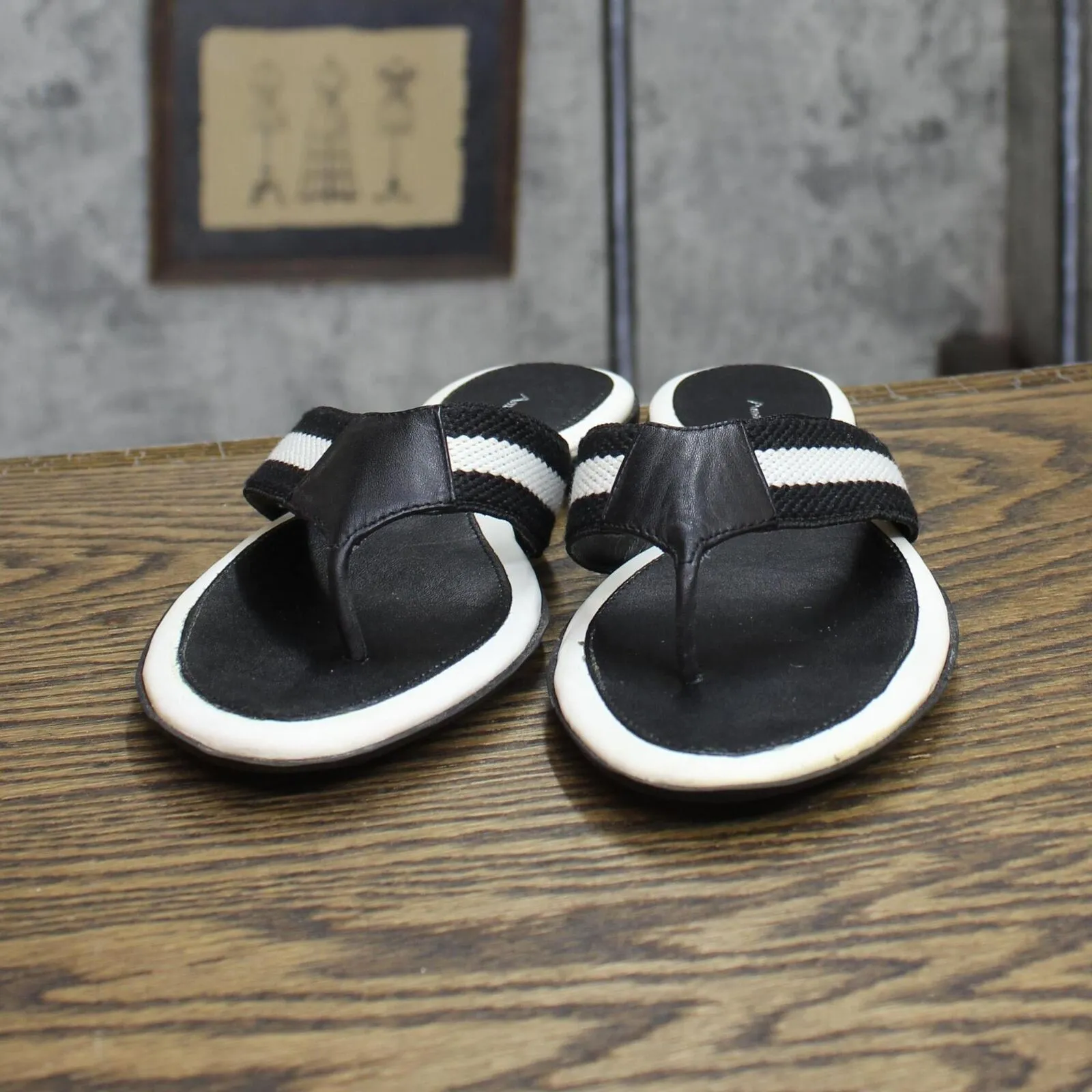 Adam Smith Womens Vintage Thong Sandals 1673fe873785fd Black / White 6M