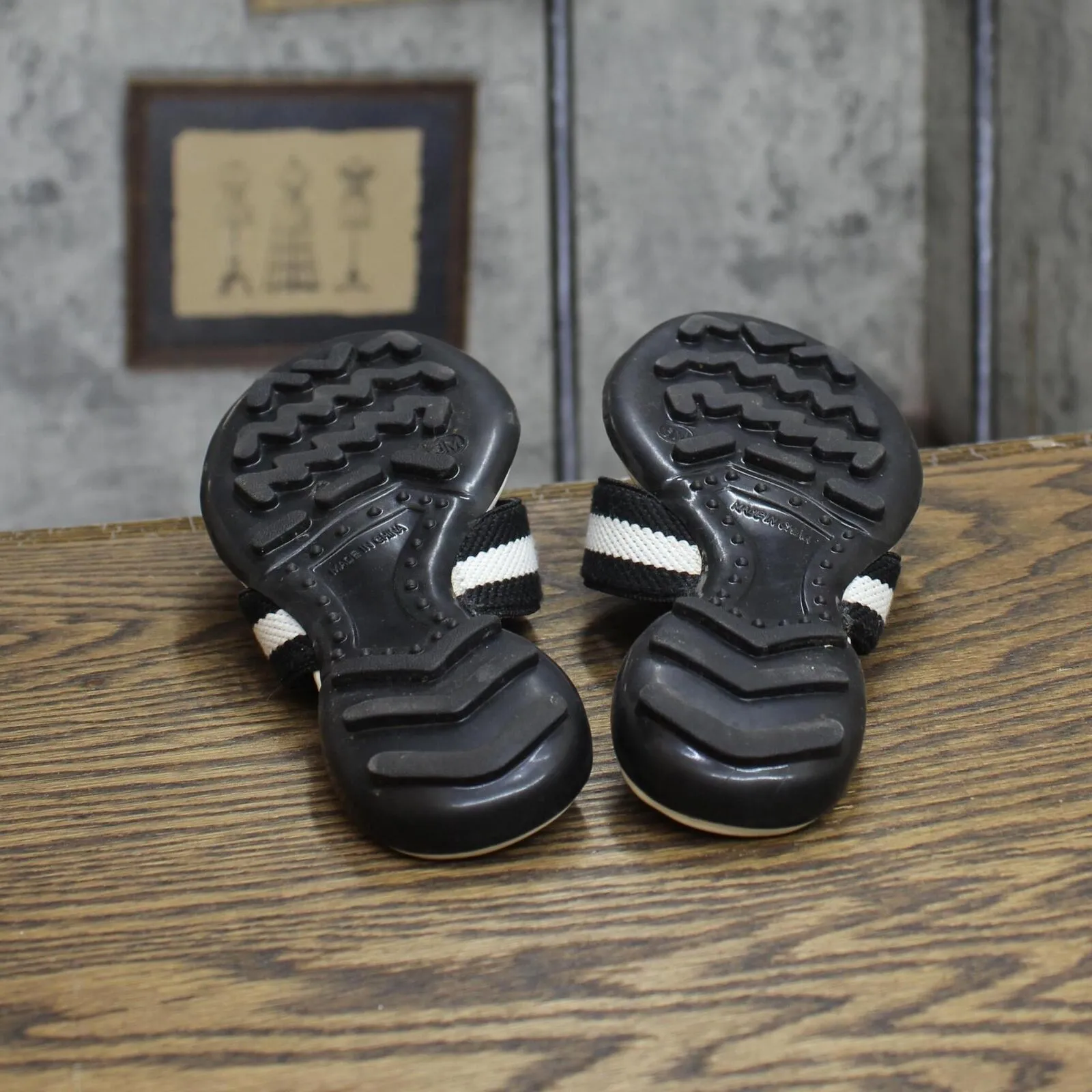 Adam Smith Womens Vintage Thong Sandals 1673fe873785fd Black / White 6M