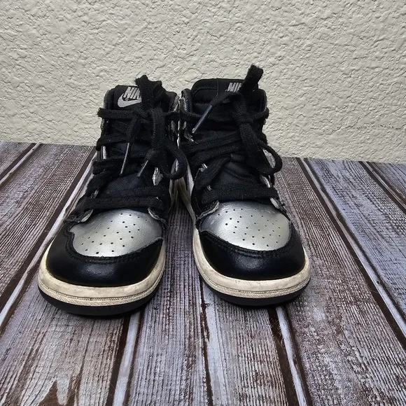 AIR JORDAN 1 RETRO HIGH OG TD 'SILVER TOE' Black/Metallic Silver/White Kids 7C