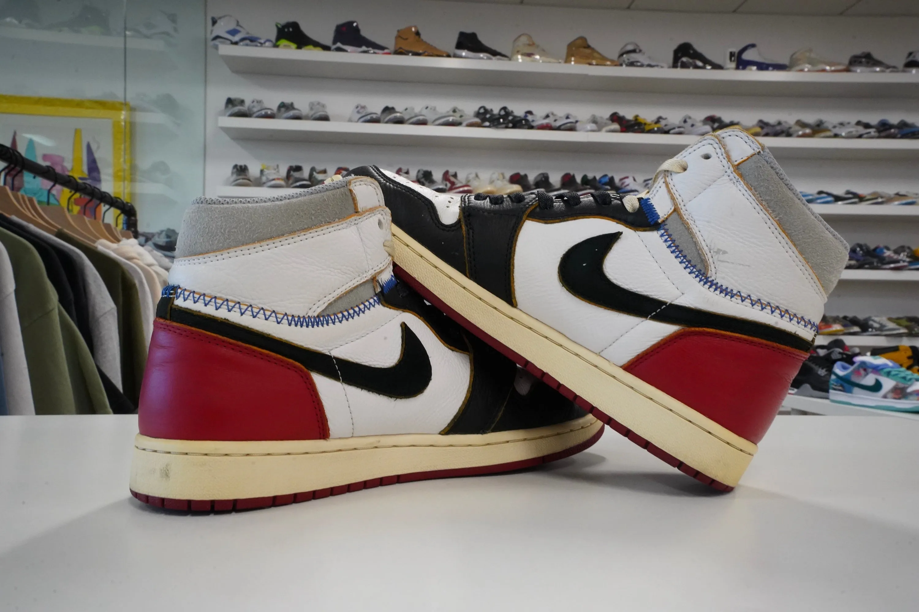 Air Jordan 1 Retro High Union Black Toe