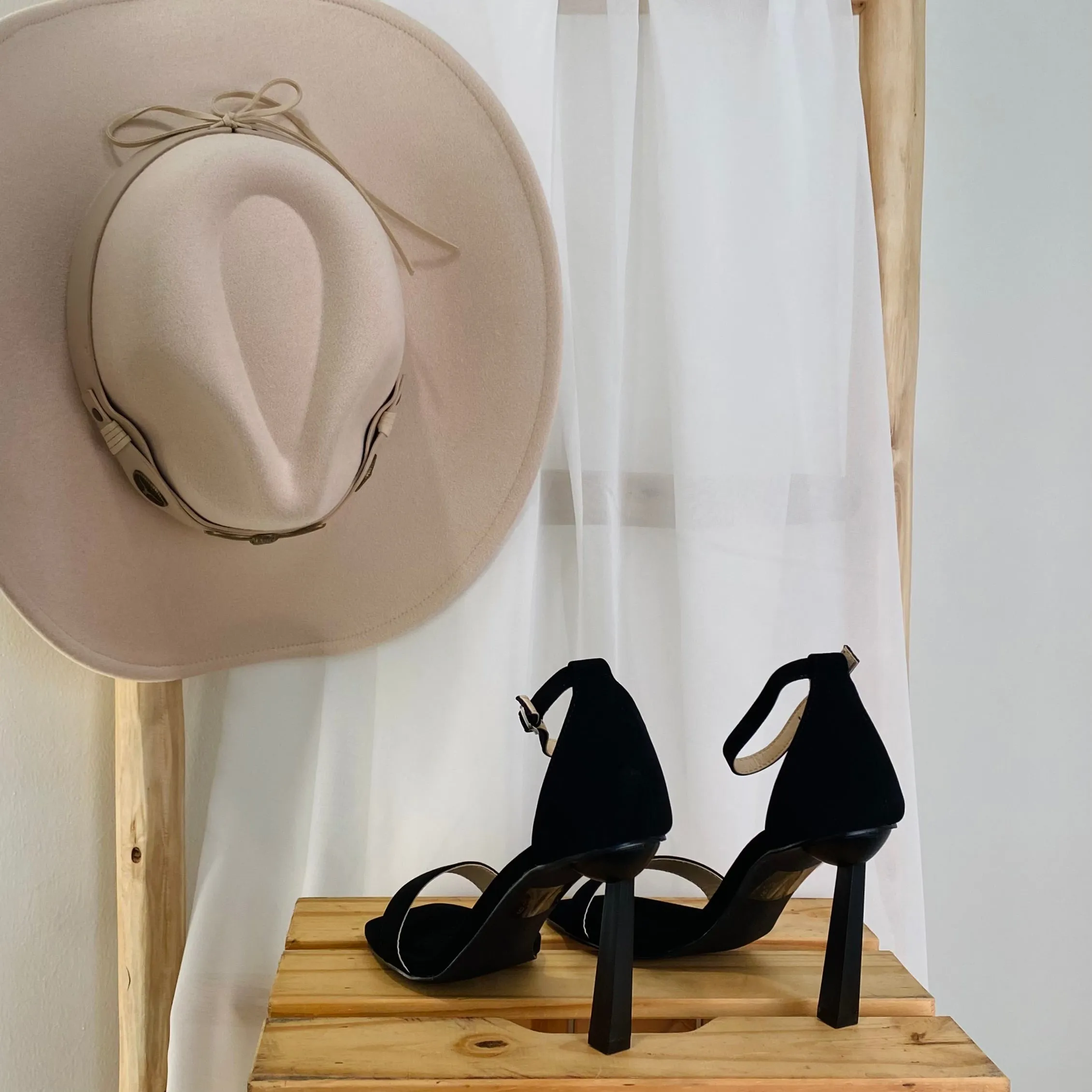 Araceli Heels (Black)
