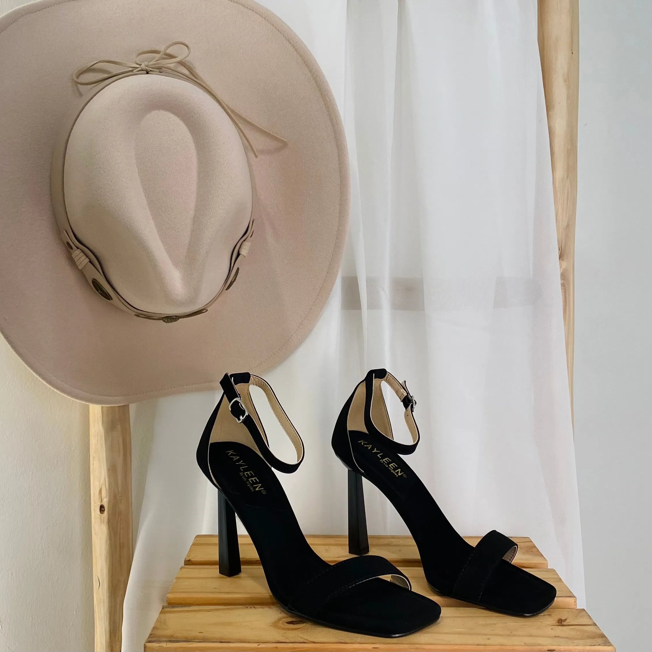 Araceli Heels (Black)