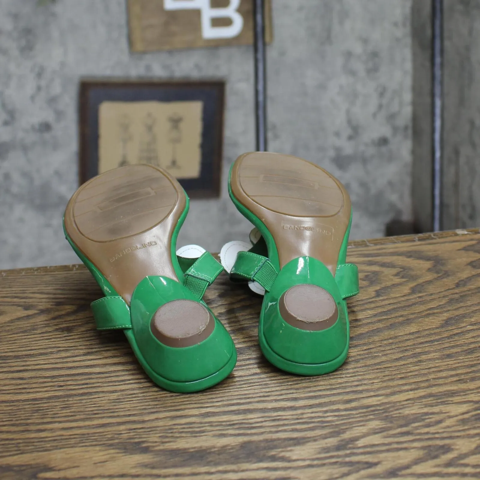 Bandolino Womens Vintage BDBARCELLA Flower Thong Sandals Green 6.5M
