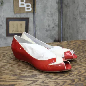 BCBGirls Womens Vintage Colorblock Patent Low Wedge Heels Red / Bone 6M