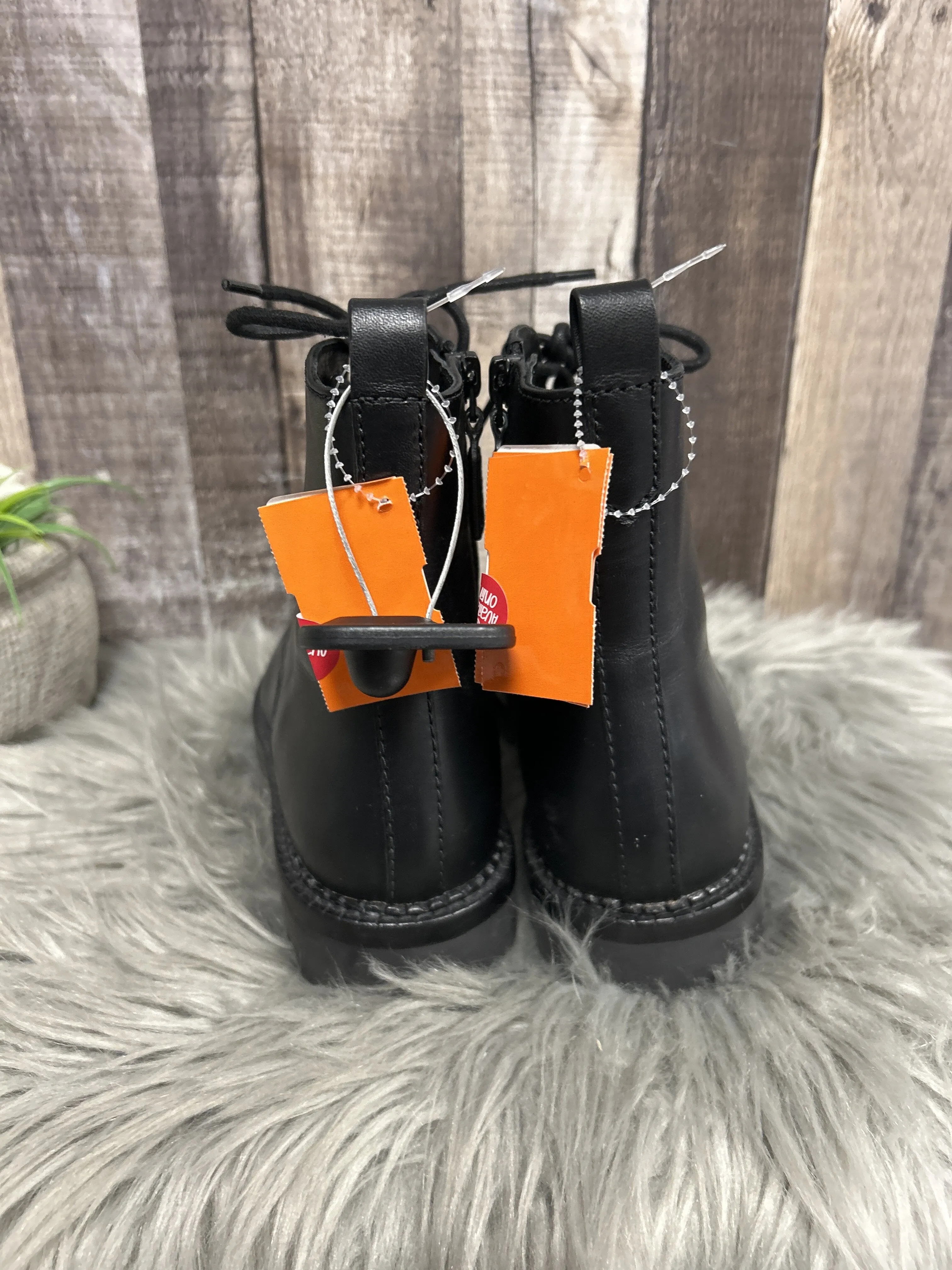 Boots Ankle Flats By Vince  Size: 6.5