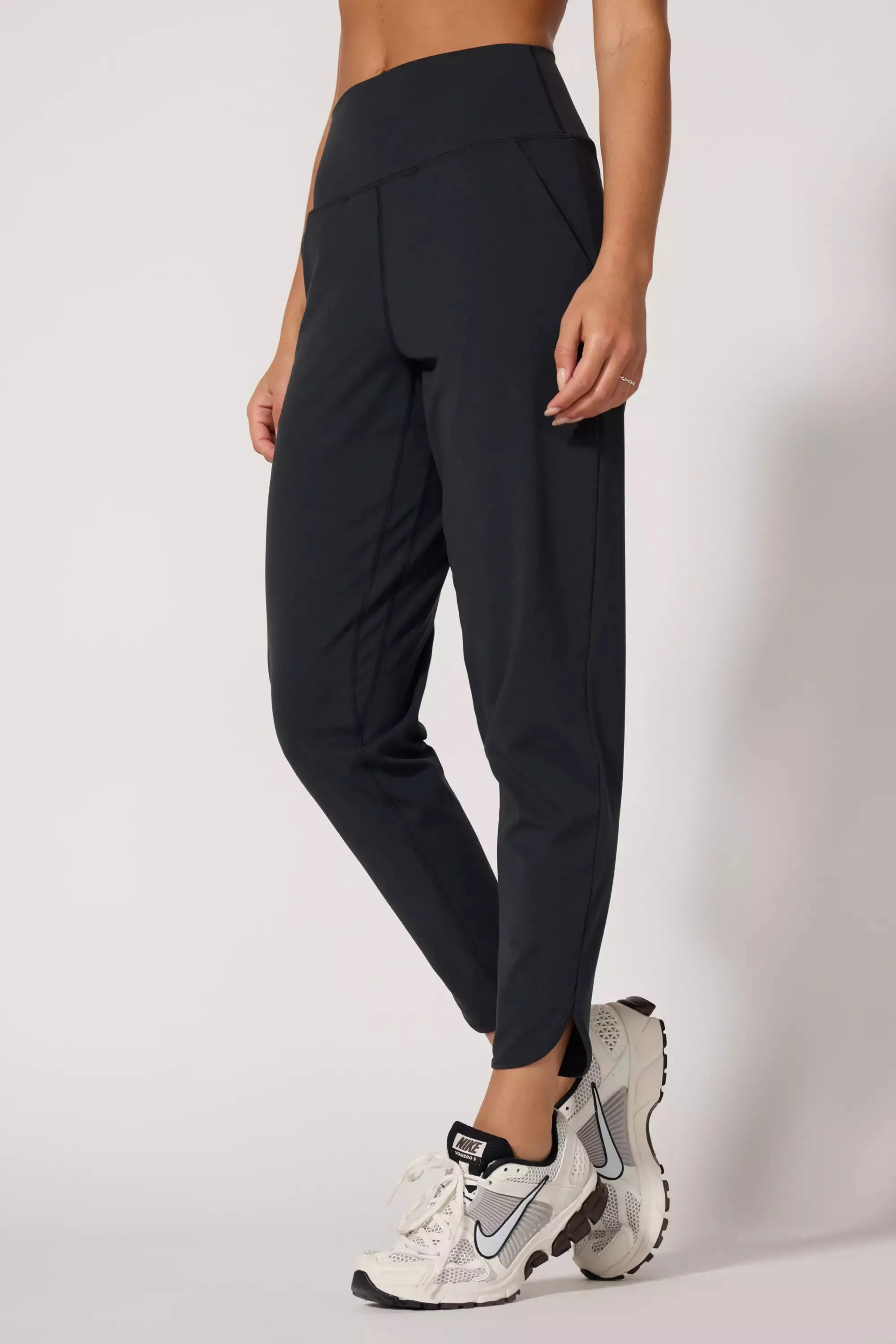 Cloud Jogger - Jet Black