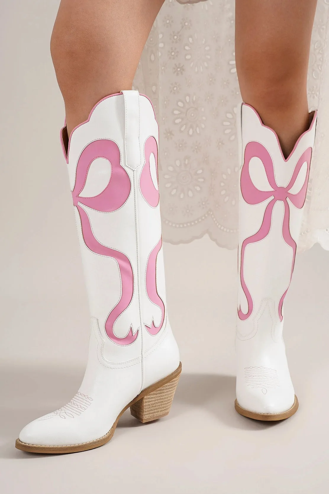 DOLLY DELUX BOOTS 🎀
