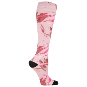 Dr. Scholl's Women's Graduated Compression Brush Print Knee High Socks 1 Pair Pack - Light Compression, Sophisticated Style