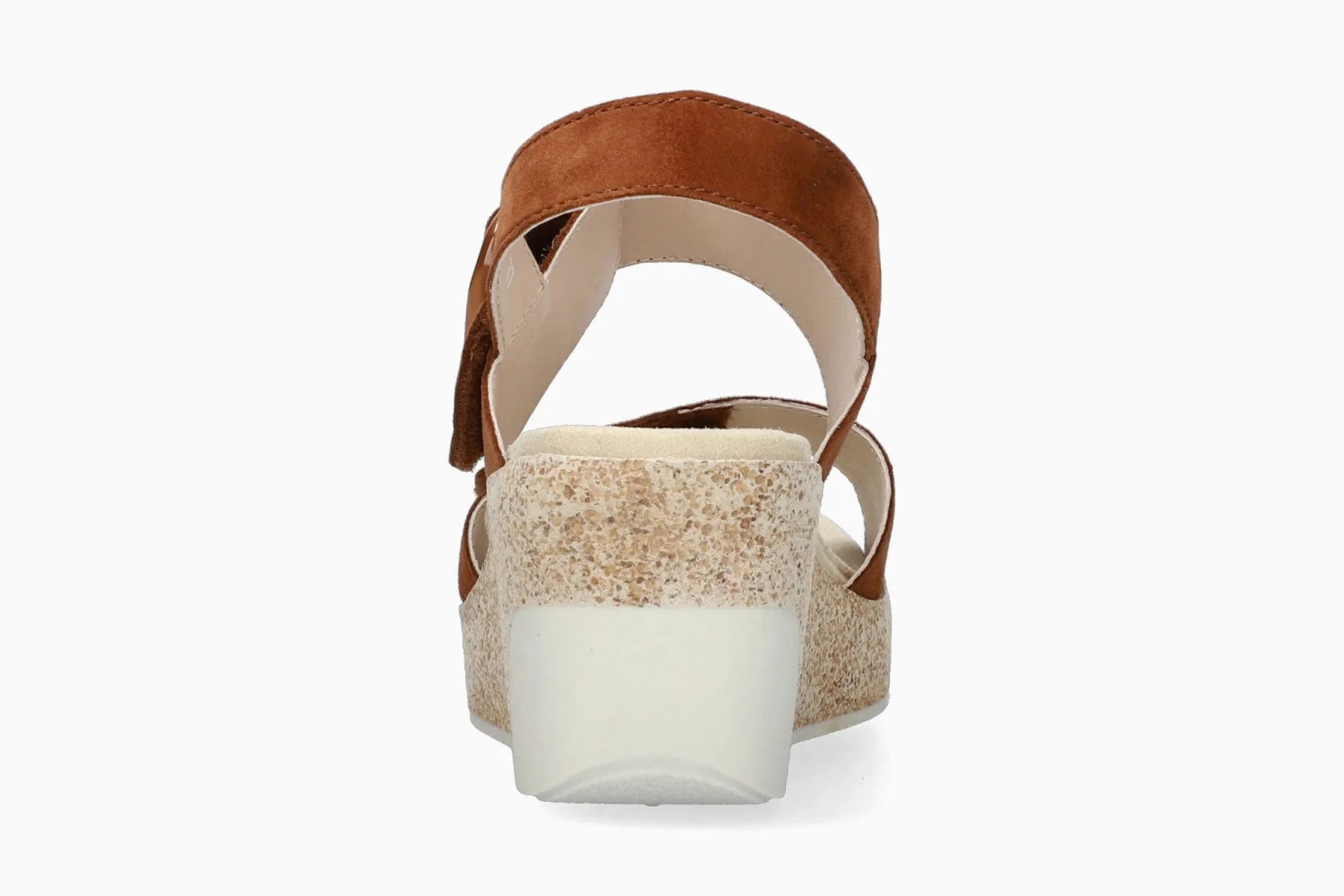 Giulia | Hazelnut