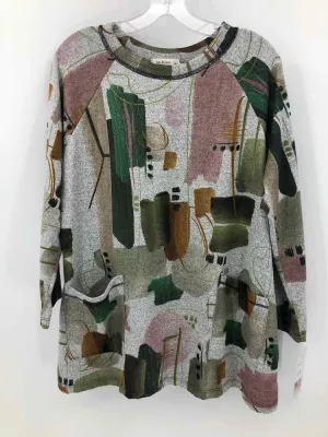 Jess and Jane Size Medium Grey/green Print Knit Top