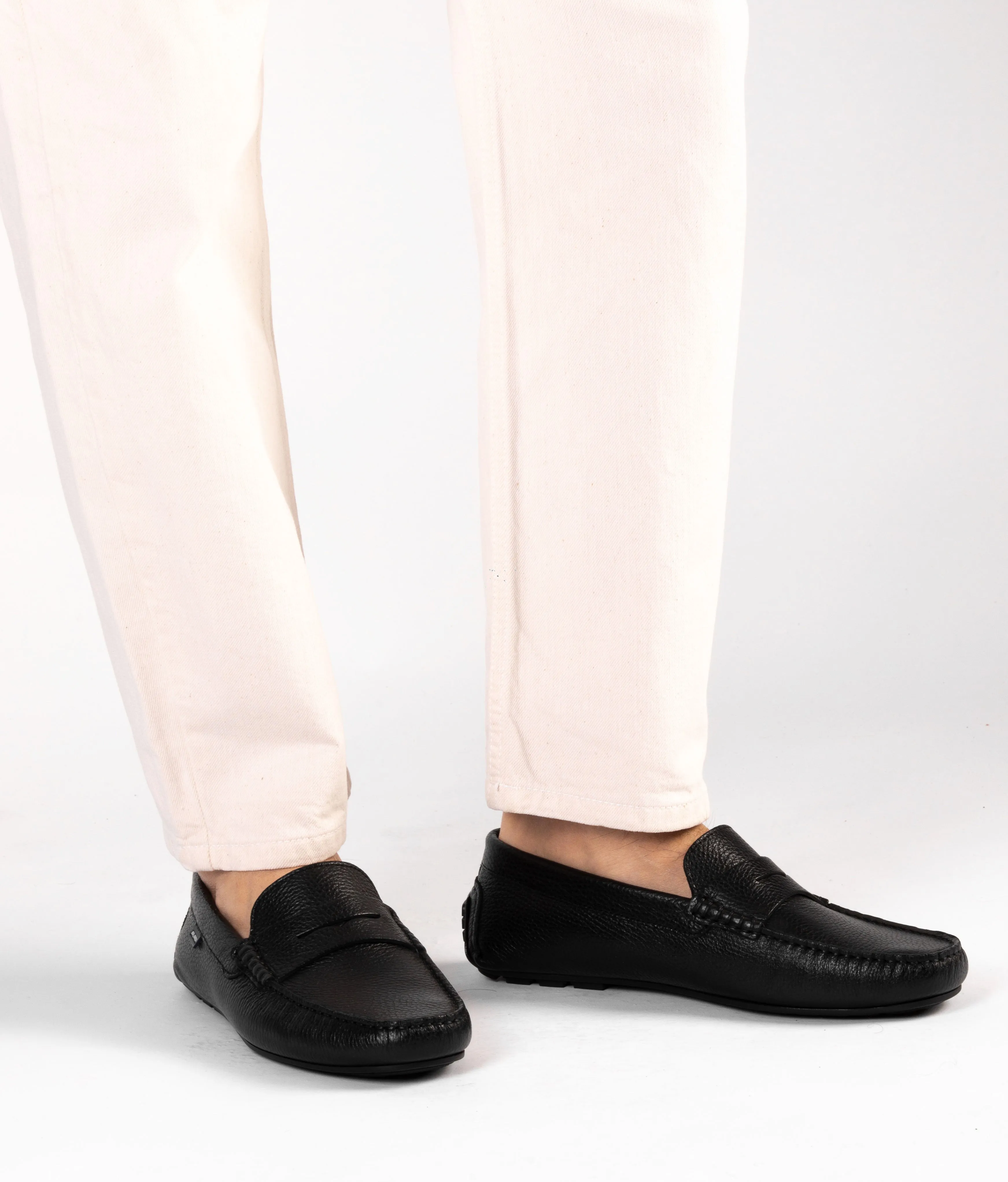 Loafers City - pele gravada preta