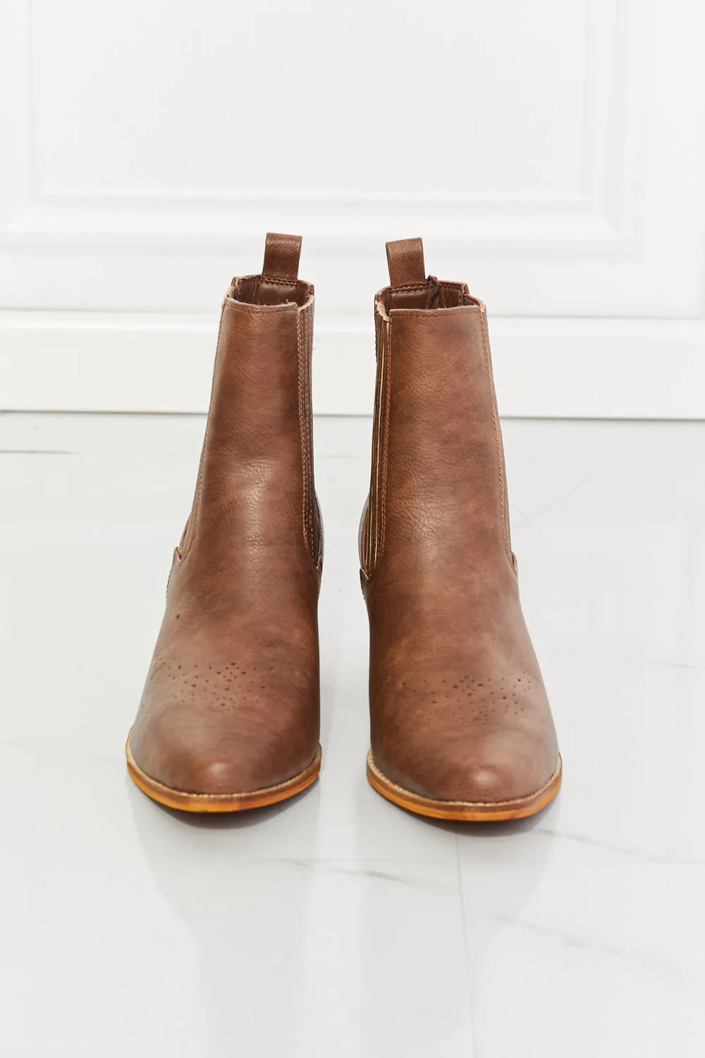 Love the Journey Stacked Heel Chelsea Boot - Chestnut