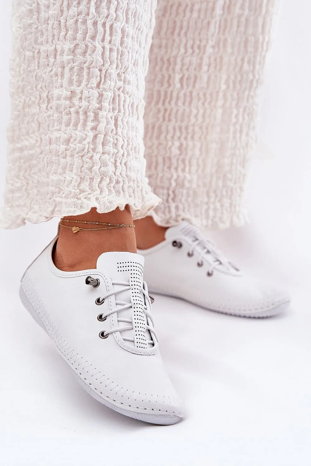 Low Shoes Step in style