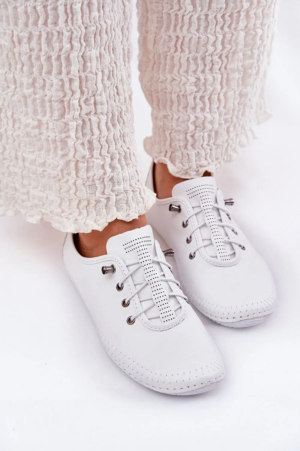 Low Shoes Step in style