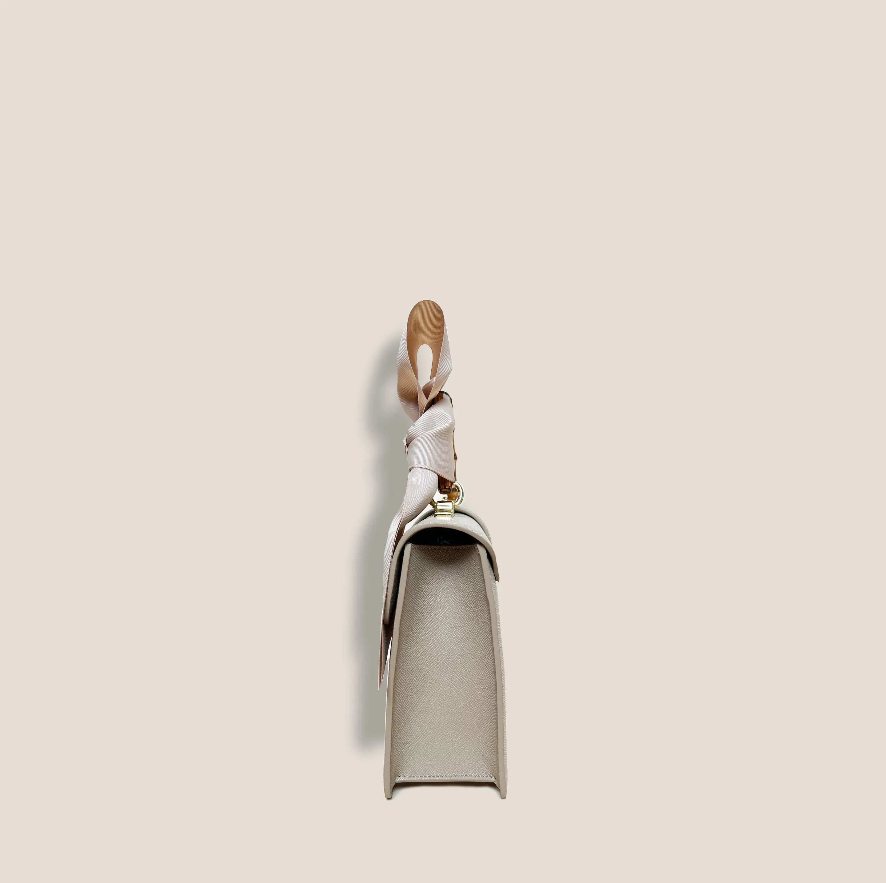 MME. LITTLE MISS CARLTON BOW - BASKET NUDE