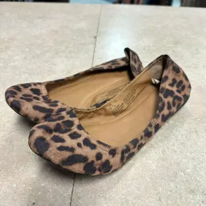 Mossimo animal print flats 
Sz 10
$5.00