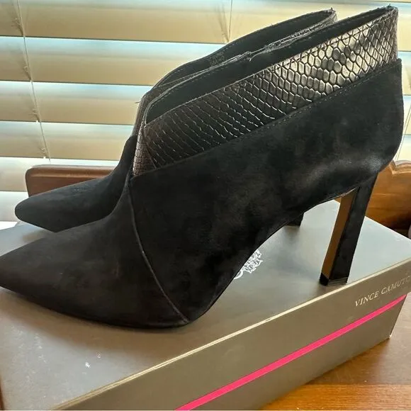 NEW Vince Camuto 9M Sempren Black High Suede Elisse Animal Snake Pointy Toe Heel