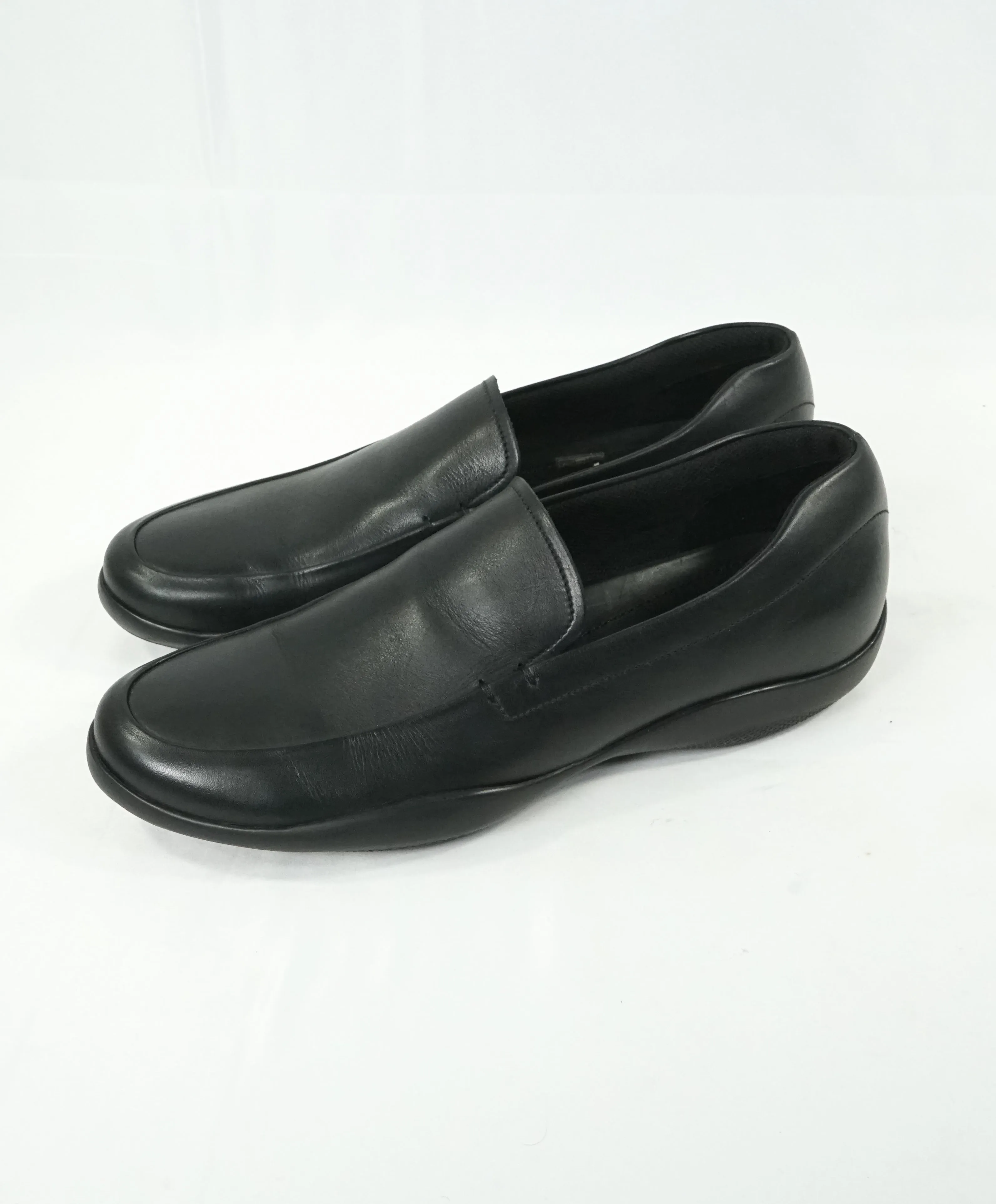 PRADA - Linea Rossa Plain Vamp Black Loafers  - 8.5
