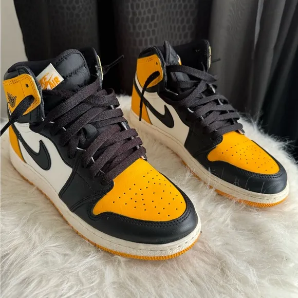 Retro High Jordan 1 Yellow Toe