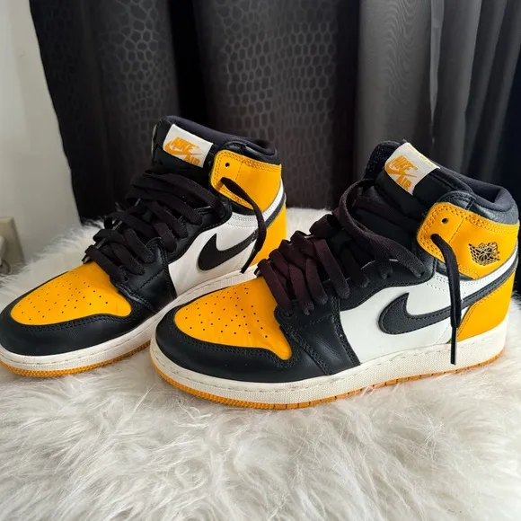 Retro High Jordan 1 Yellow Toe