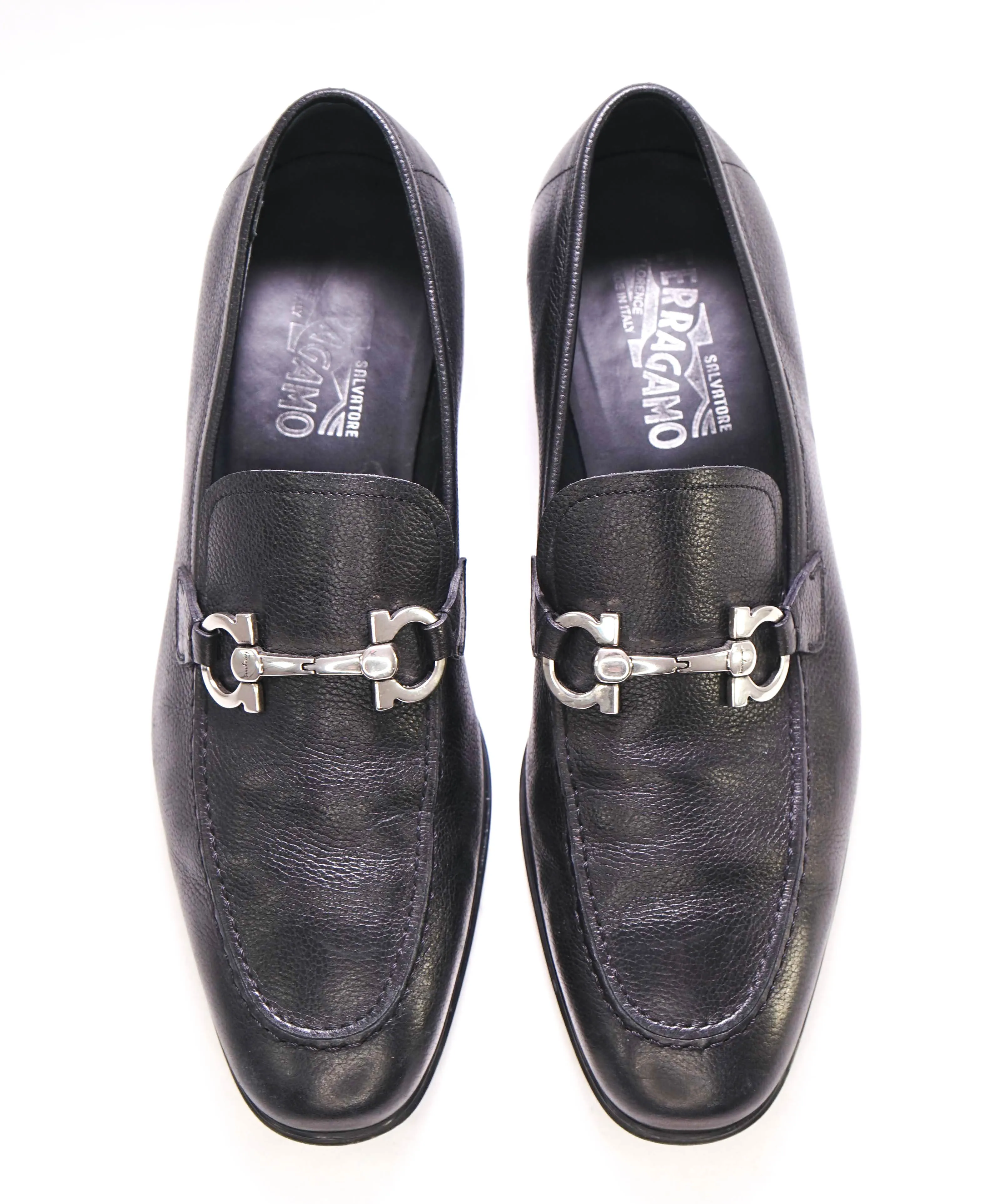 SALVATORE FERRAGAMO - “Flori 2” Pebbled Leather Gancini Bit Black Loafers - 8 US