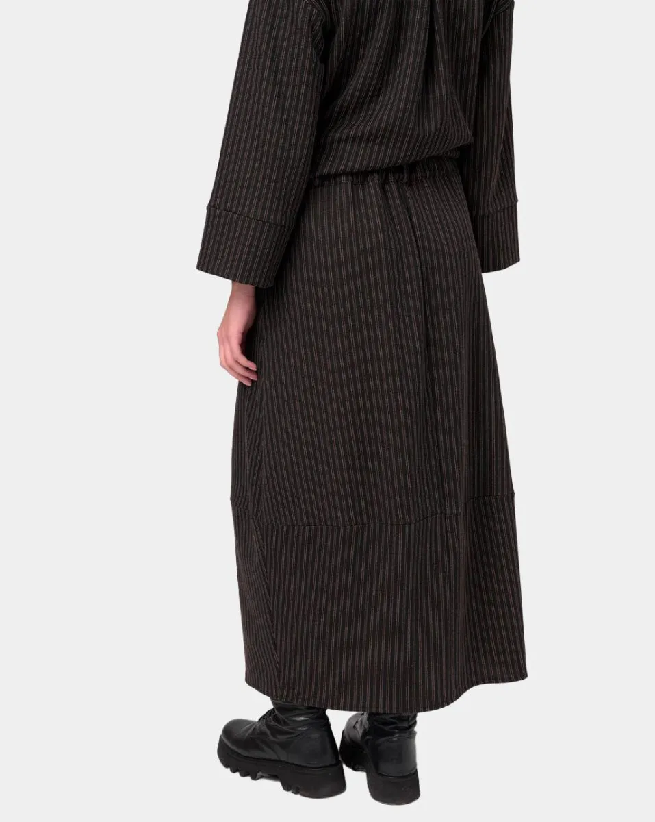 Seamed Elastic Waist Skirt