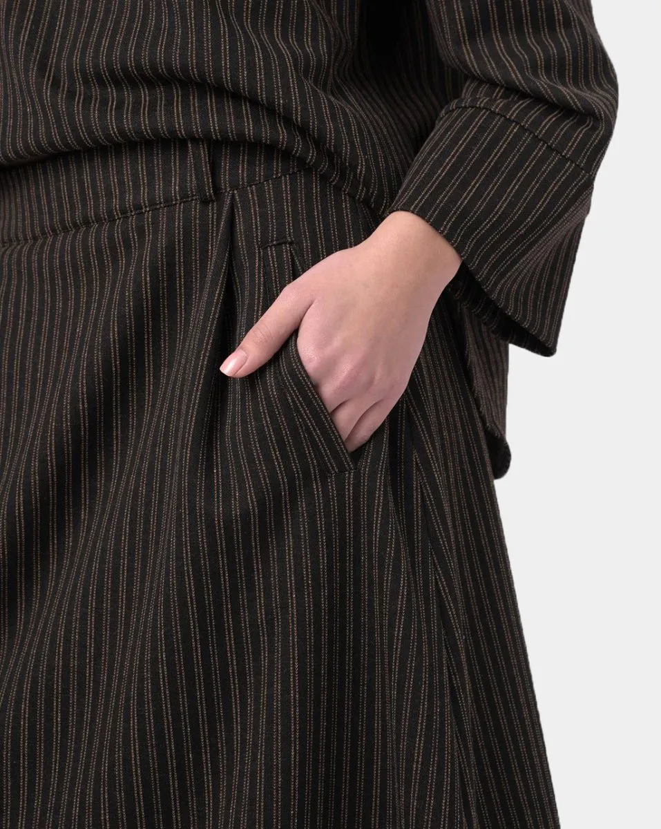 Seamed Elastic Waist Skirt
