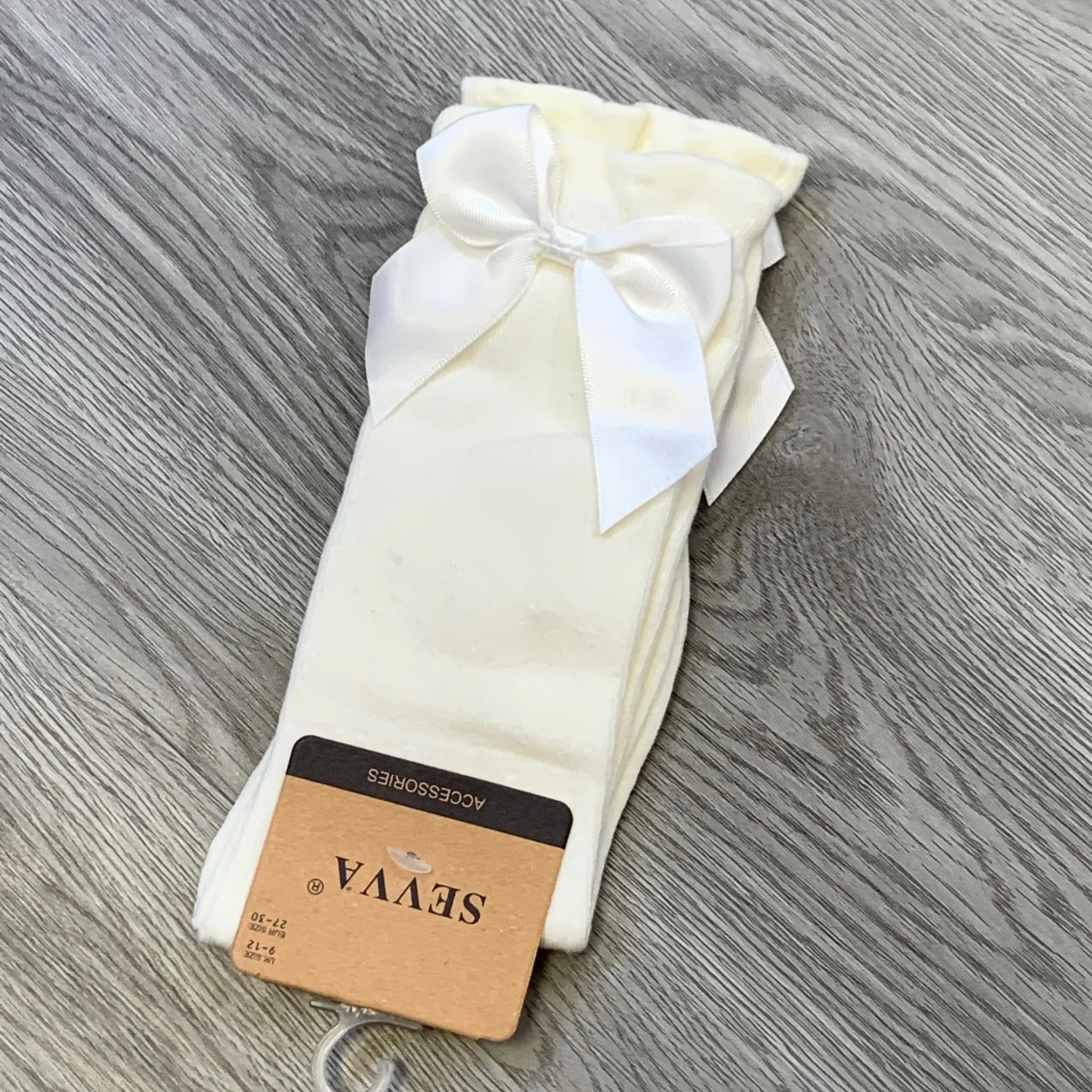 Sevva Bow Knee Socks - Ivory