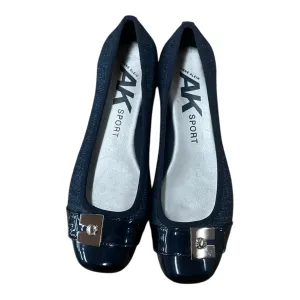 Shoes Flats By Anne Klein In Navy, Size: 6.5
