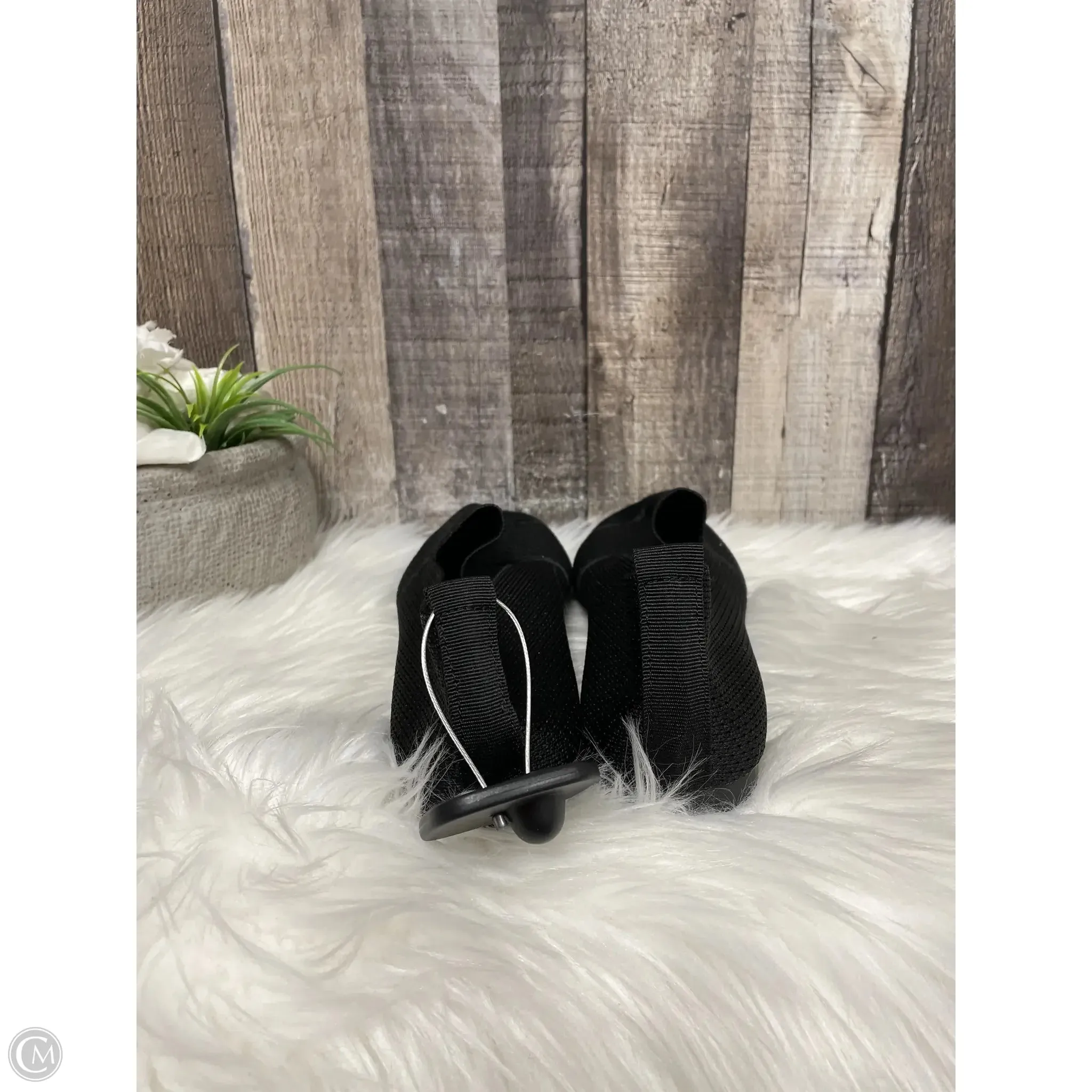 Shoes Flats By Cmf In Black, Size: 9
