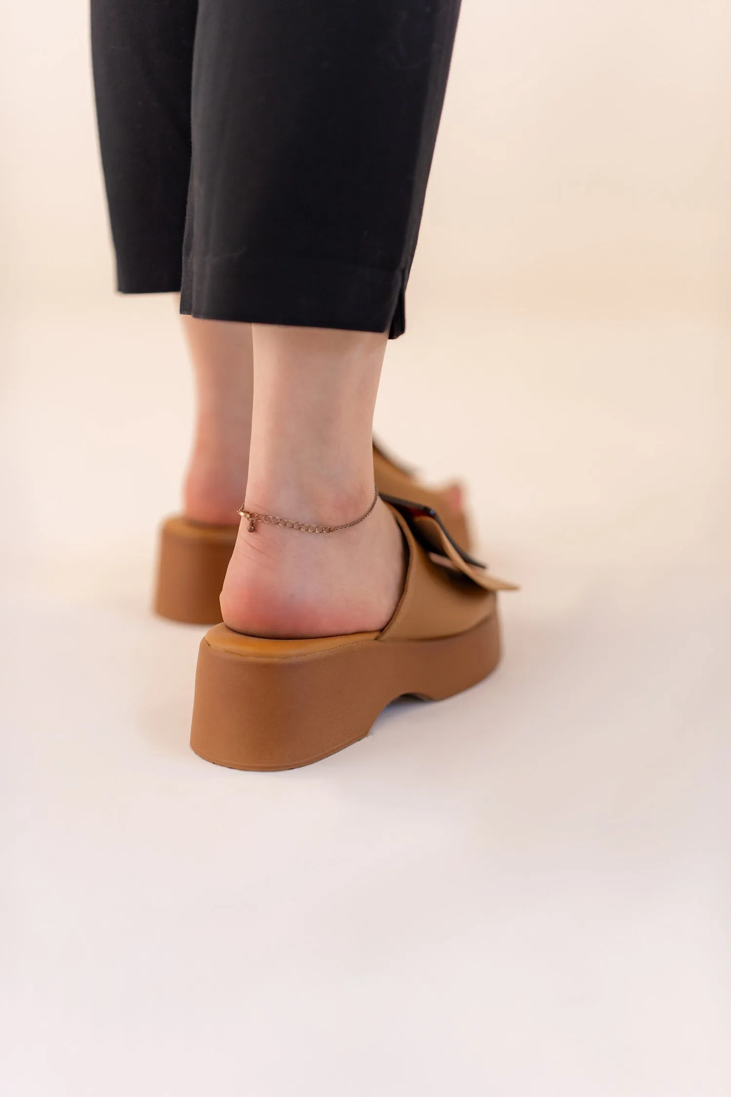 Skin Strappy Contrast Flats
