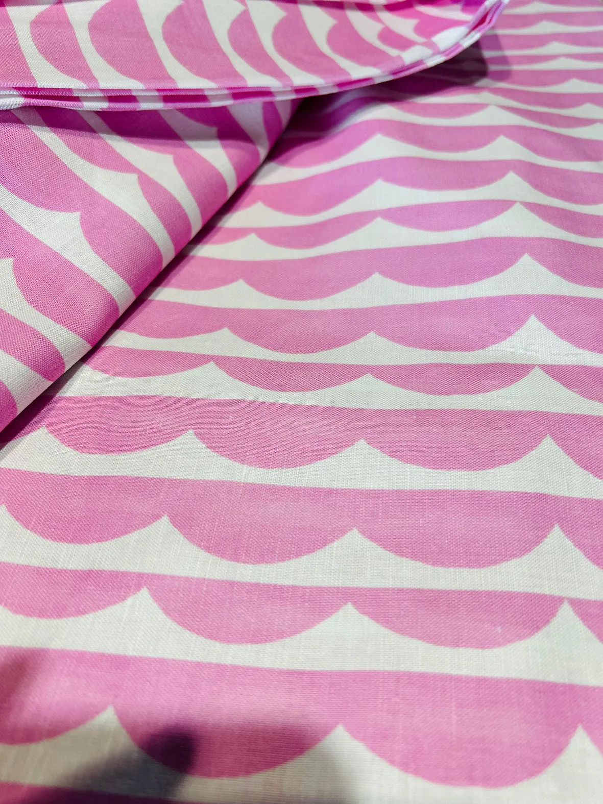 The Artist Pink  ~ IN STOCK ~ 1-2 DAYS SHIPPING
