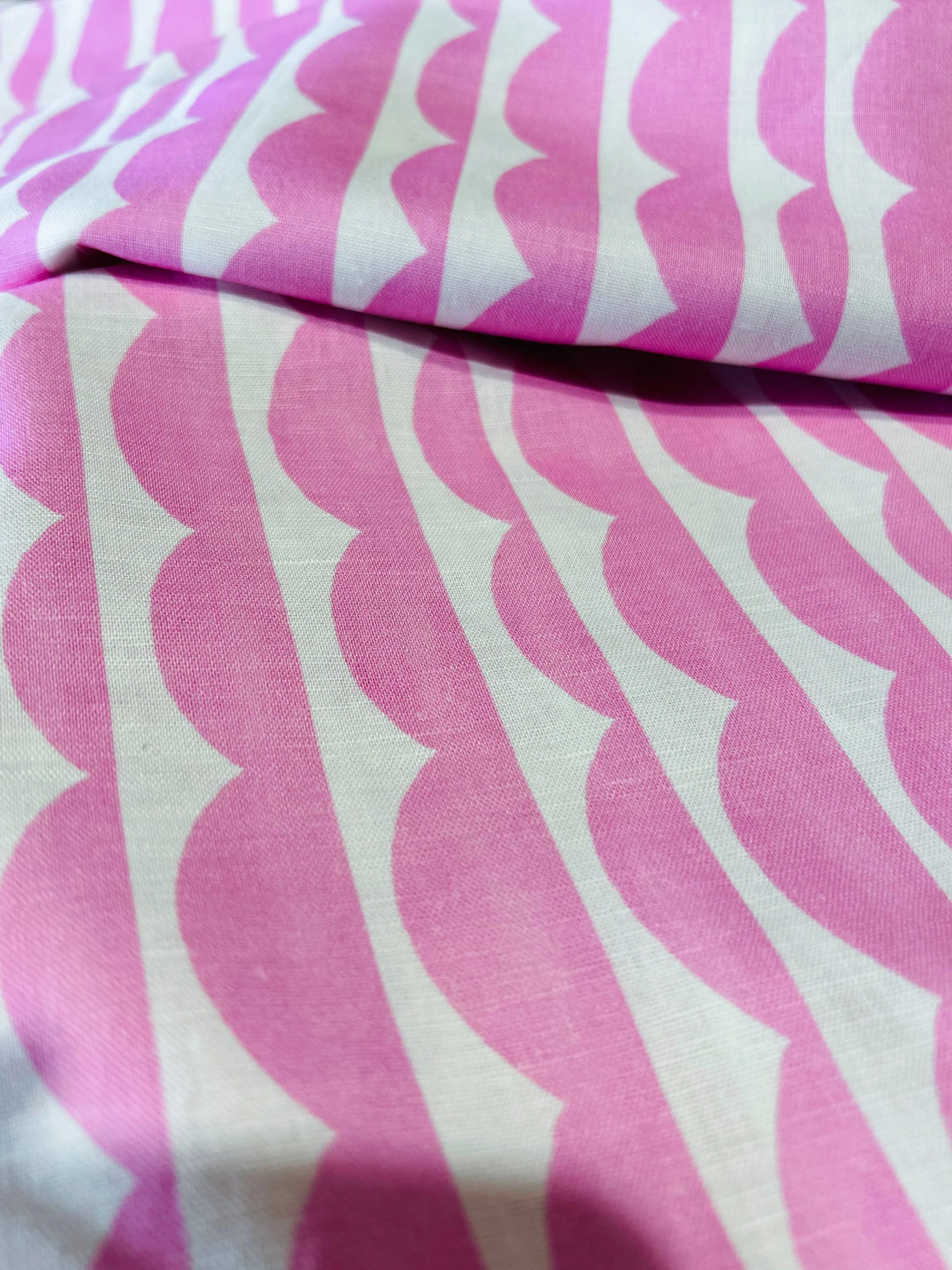 The Artist Pink  ~ IN STOCK ~ 1-2 DAYS SHIPPING