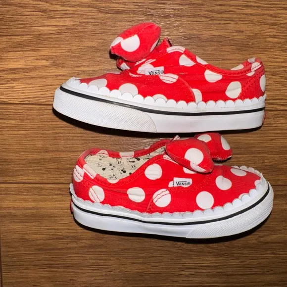 Vans Shoes Vans X Disney Authentic Gore Minnie Mouse Bow 8.5 toddler