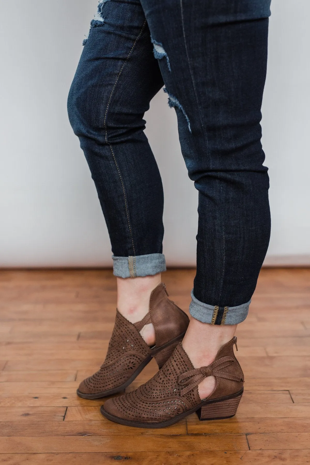Very G Cici Booties - Tan