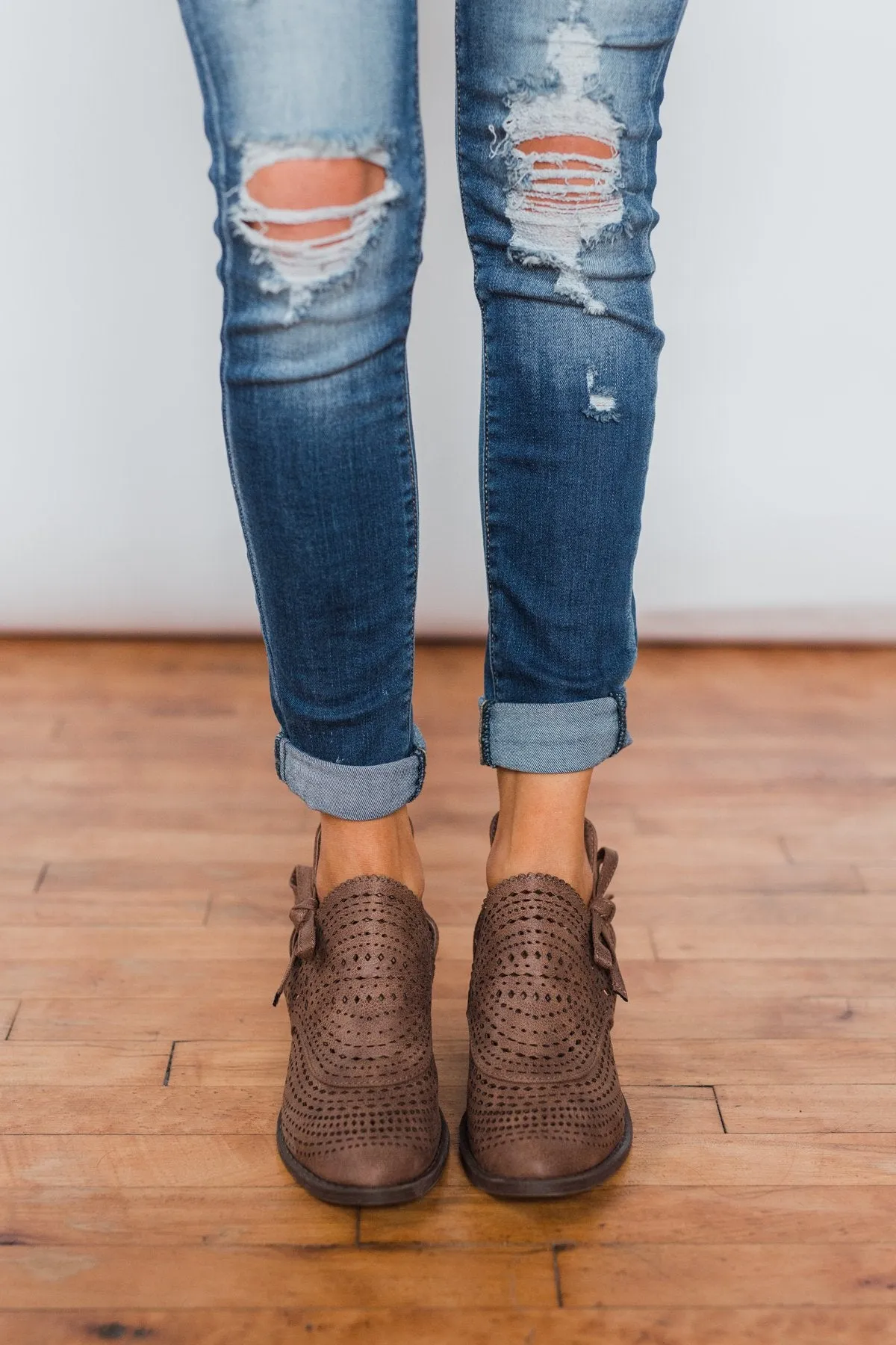 Very G Cici Booties - Tan