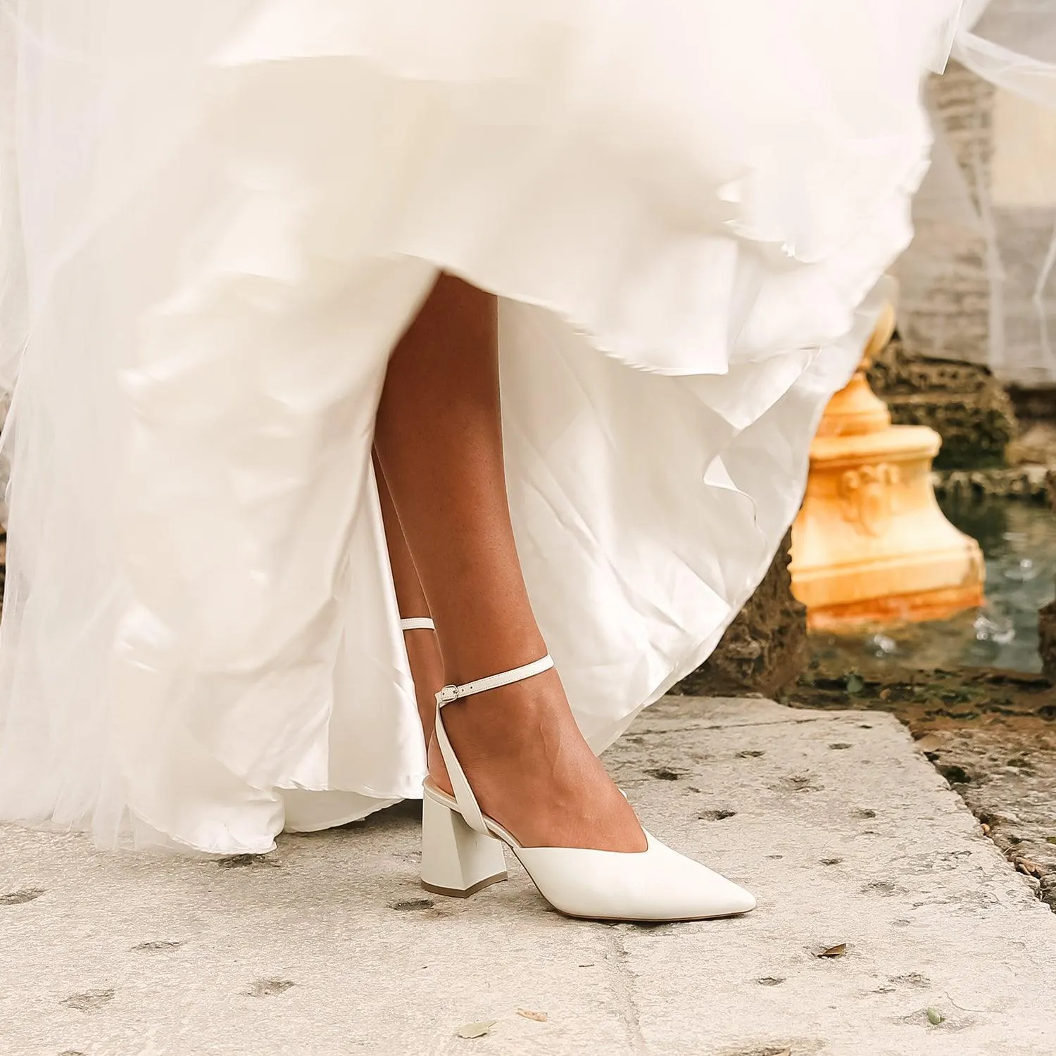 White V Mule   Marilyn Strap