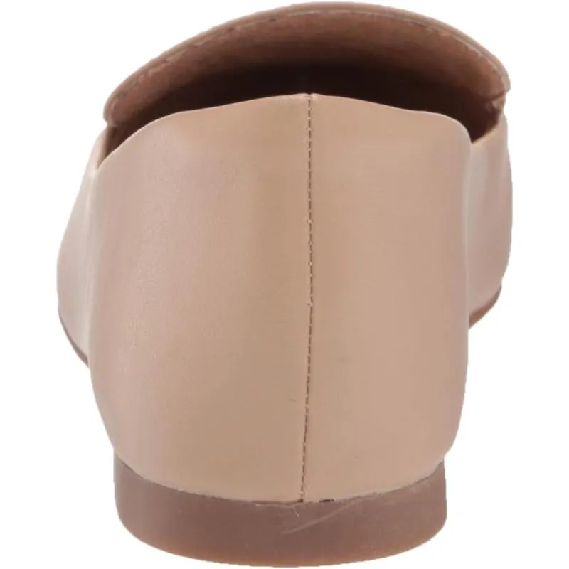 Women Sleek Leather Loafer