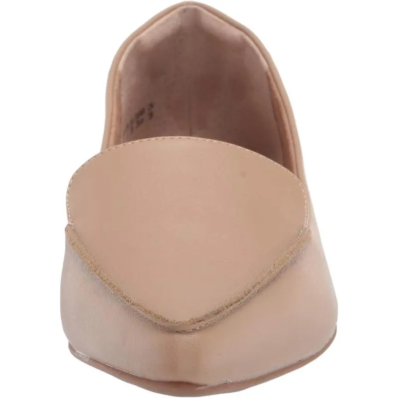 Women Sleek Leather Loafer