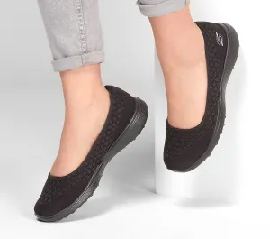 Women's Skechers Microburst One-Up Wide Fit, Black, Sz 8-Fit like a Sz 9! Ballet flat skimmer design, Air Cooled Memory Foam cushioned comfort insole!